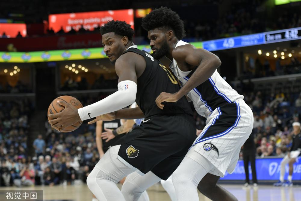 更在整个比 更在整个比