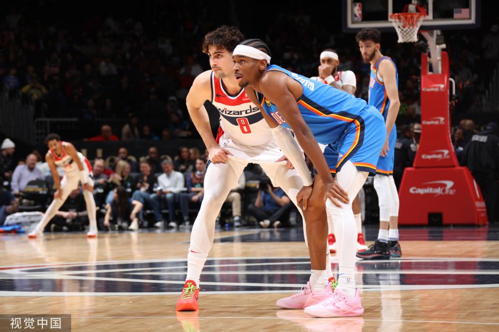 员在场上的 员在场上的