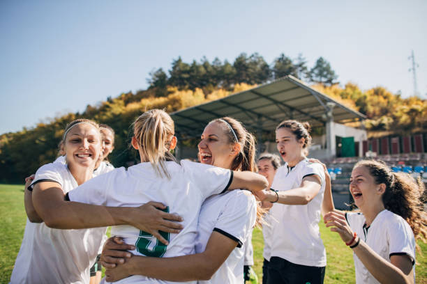 而被舆论攻 而被舆论攻