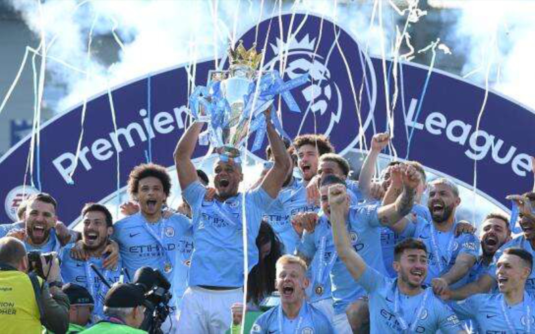 蓉城胜不足喜迭代升级仍在路上 三线作战徐正源任重道远_比赛_成都_赛季.